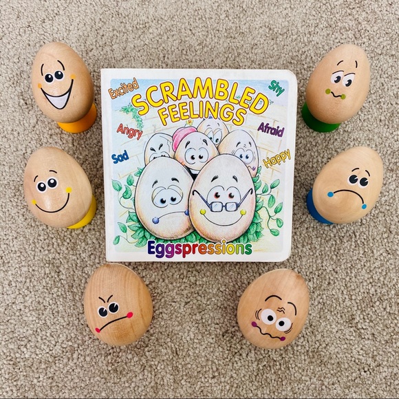 HAPE • Eggspressions Wooden Learning Toy + Book - Picture 4 of 14